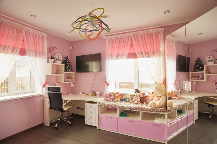 Мебель для розовой детской для девочки