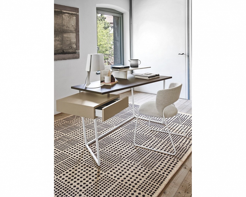 Стол Calligaris LAYERS СНЯТ С ПР-ВА!