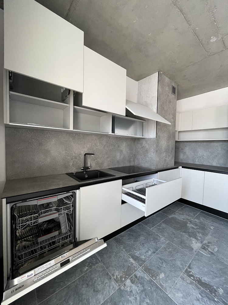 Кухня  лофт с фасадами AGT с компакт-пплитой