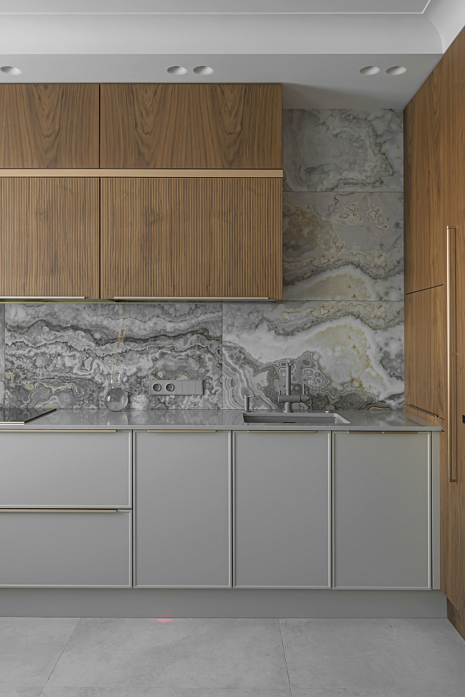 Кухня из шпона ореха в ЖК Левада