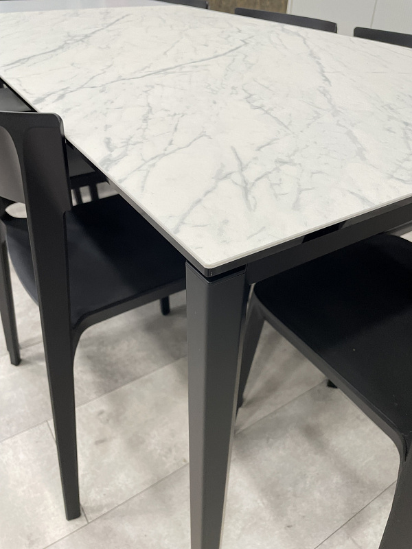 Итальянский стол Pentagon с раскладкой