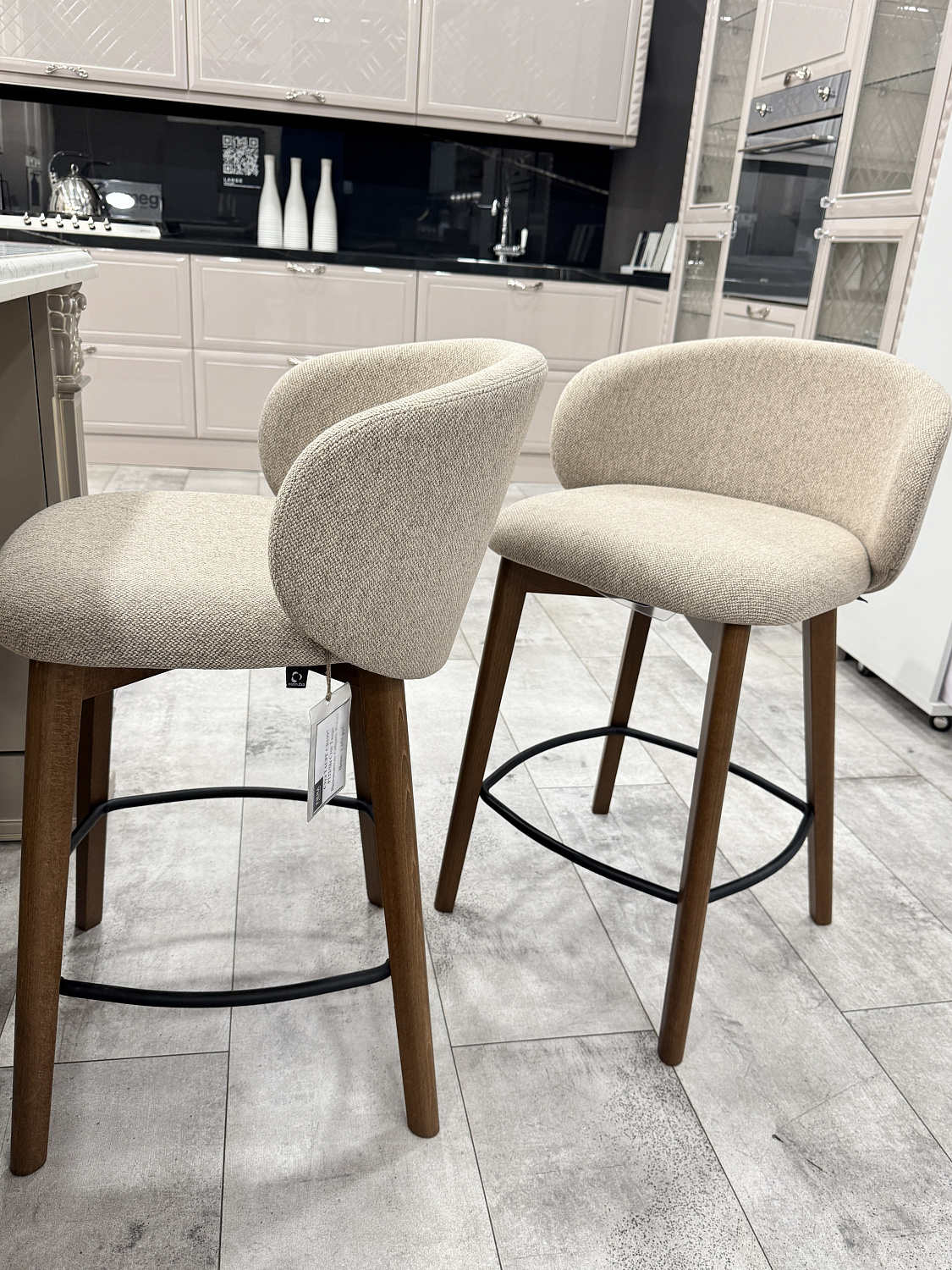 Полубарный стул Tuca из Италии